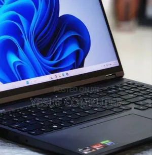 New Laptop Lenovo Legion 5 16GB AMD Ryzen 7 SSD 1T