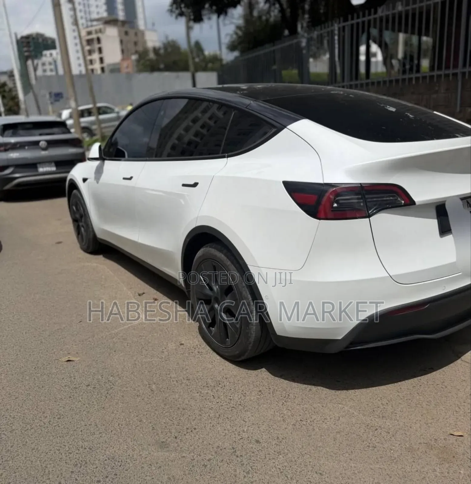 Tesla Model Y 2023 White
