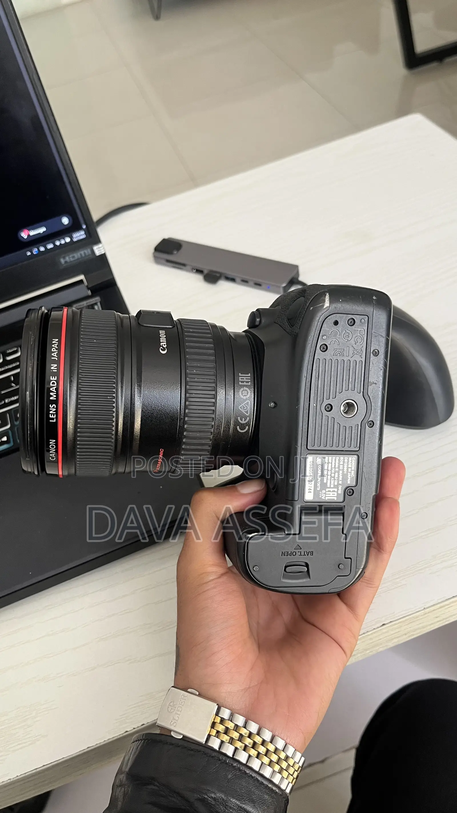 Canon Mark 4 With 24–105mm F4 Lens