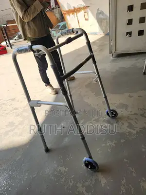 Photo - Foldable Walker腱你walker Almunium Walker輕易walker Medical Walker网我walker