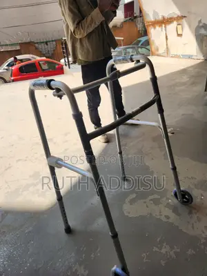 Photo - Almunium Walker朱雀brand New Medical Walker製作almunium Walker孓並medical