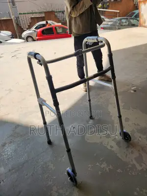 Foldable Walker夠格brand New Medical Walker腕帶almunium Walked腔裏walker New