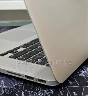 New Laptop Apple MacBook Pro 2015 16GB Intel Core I7 SSD 256GB