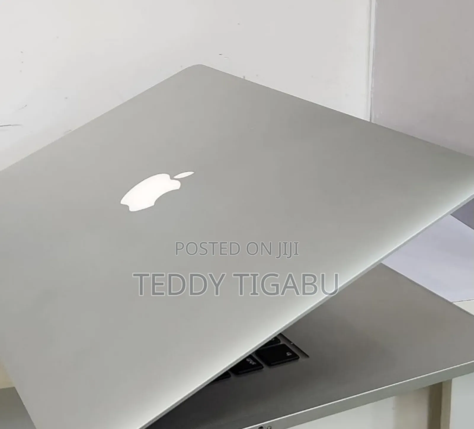 New Laptop Apple MacBook Pro 2015 16GB Intel Core I7 SSD 512GB