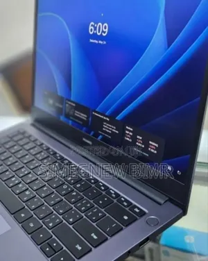 Photo - New Laptop Huawei MateBook 13 WRT-W19E 8GB Intel Core i5 SSD 512GB