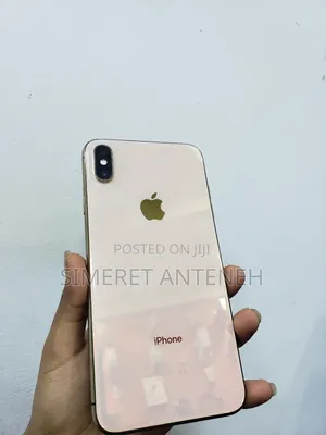 Photo - Apple iPhone XS Max 256 GB Gold