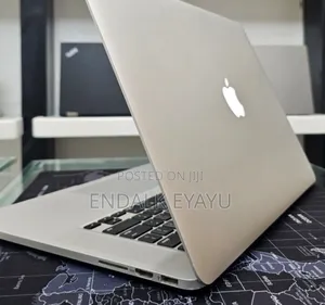 New Laptop Apple MacBook Pro 2015 16GB Intel Core I7 SSD 256GB