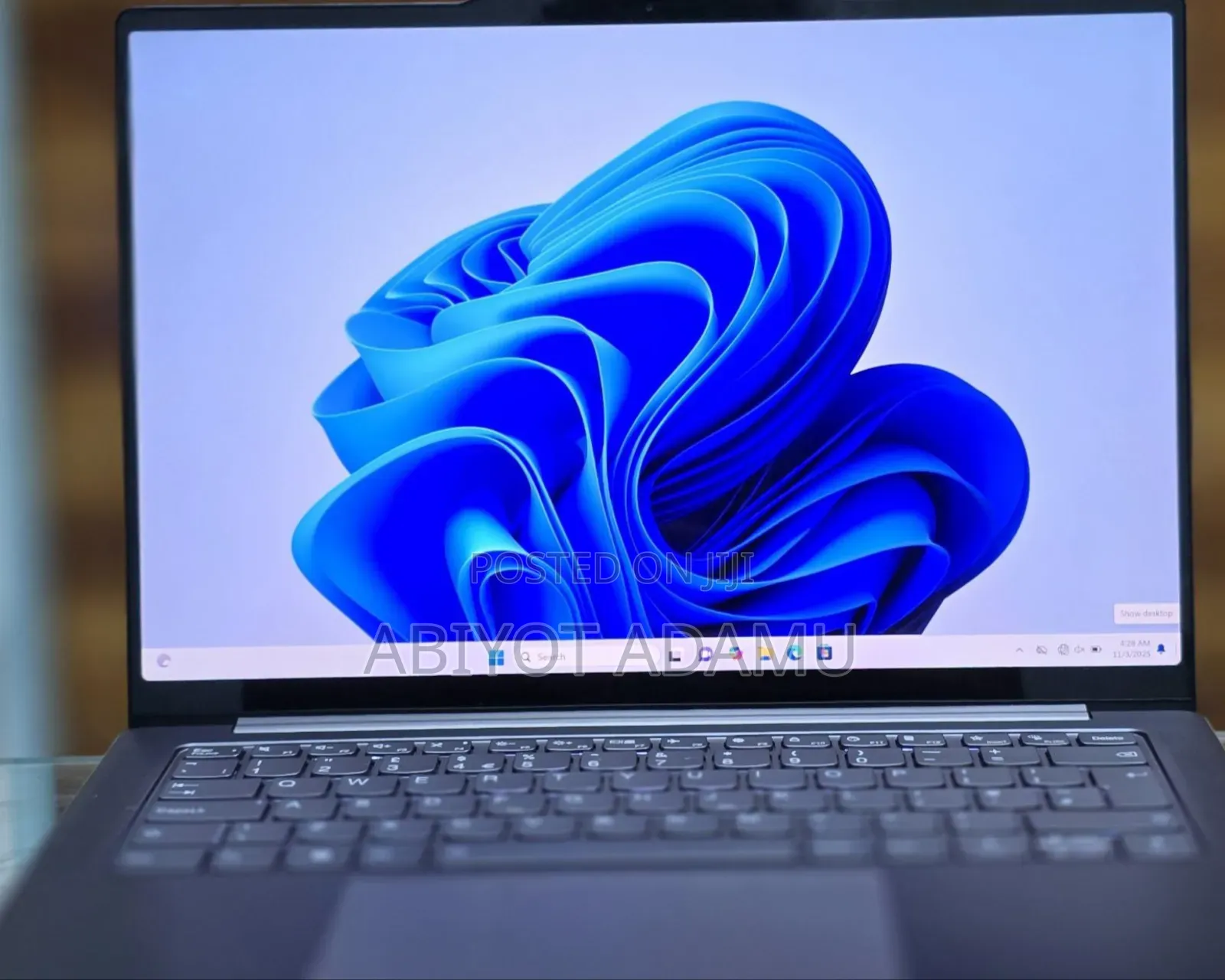 New Laptop Lenovo IdeaPad Yoga 13 16GB Intel Core I7 SSD 1T