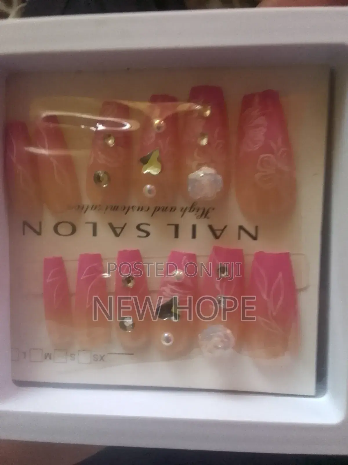 Nails Delicate Comfortable