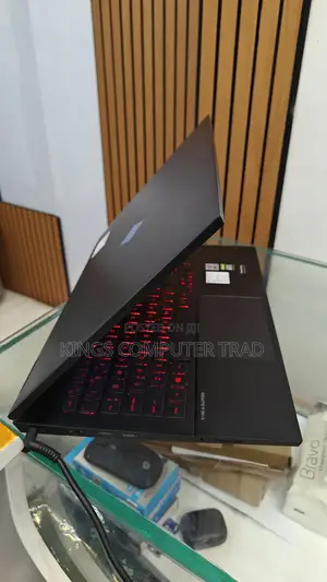 New Laptop HP Omen 15-Ce0xx 16GB Intel Core I7 SSD 512GB
