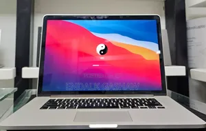 Photo - New Laptop Apple MacBook Pro 2015 16GB Intel Core I7 SSD 256GB