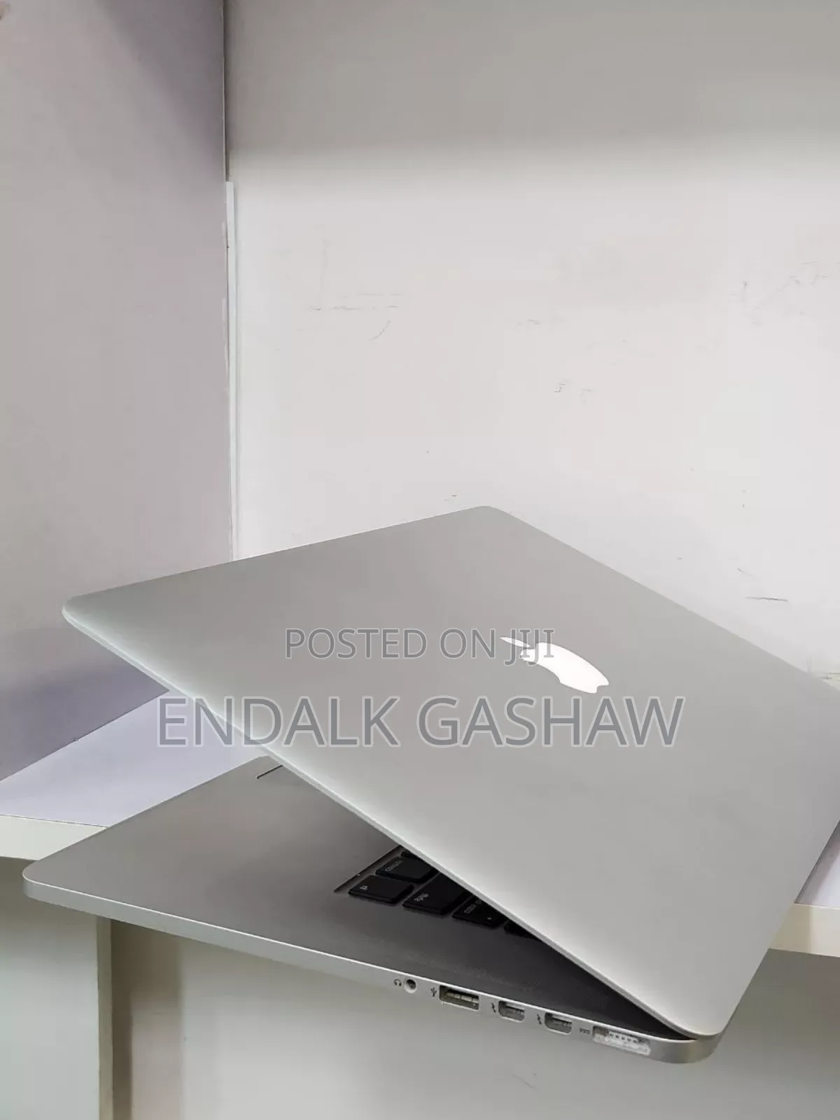 New Laptop Apple MacBook Pro 2015 16GB Intel Core I7 SSD 512GB