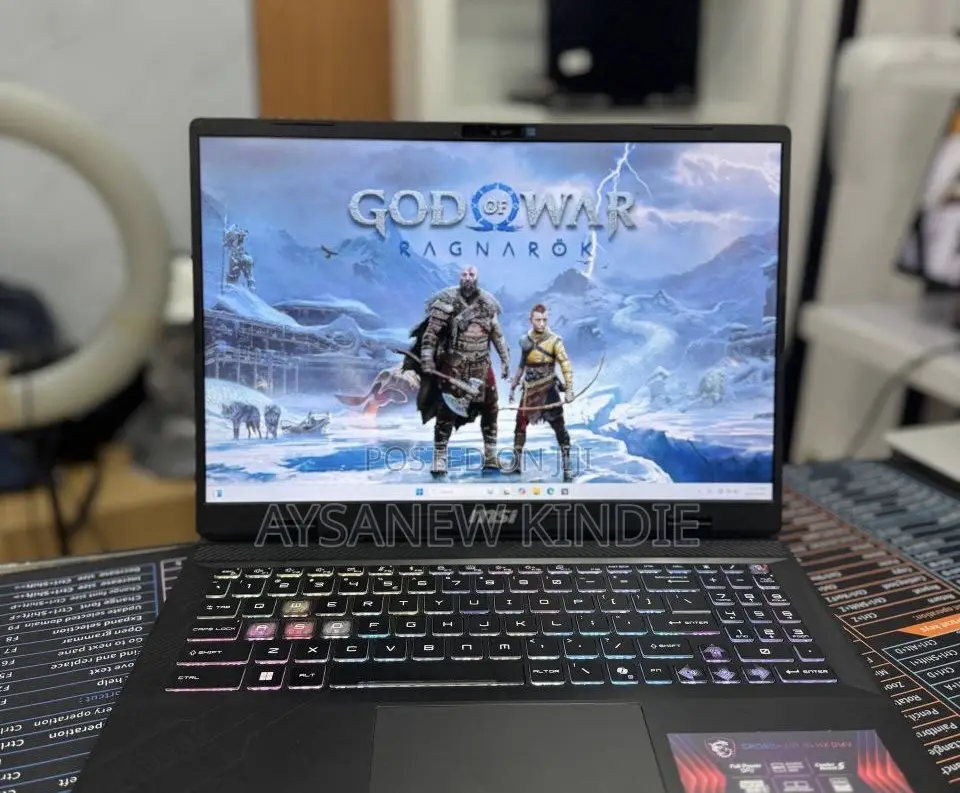 New Laptop MSI Crosshair 15 B12U 16GB Intel Core i7 SSD 1T