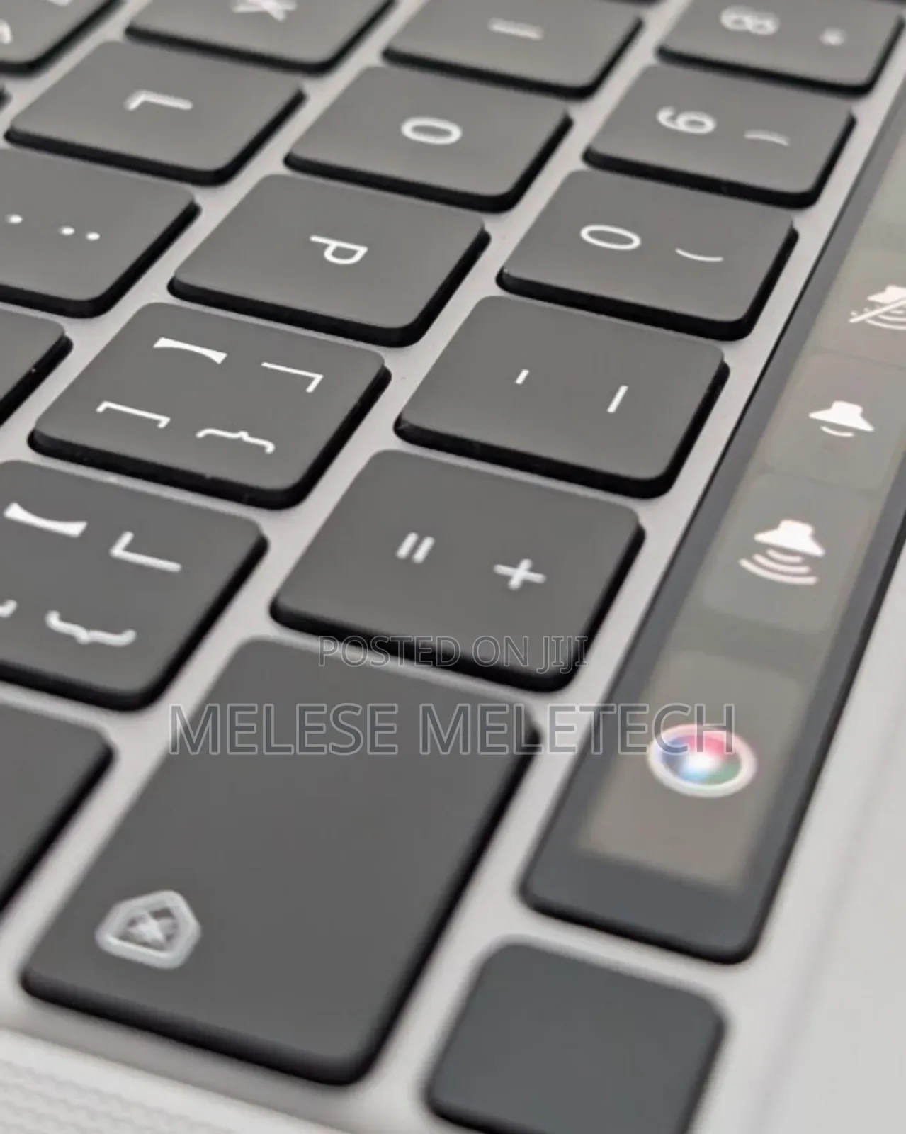 New Laptop Apple MacBook Pro 2022 M2 8GB Intel Core M2 SSD 256GB