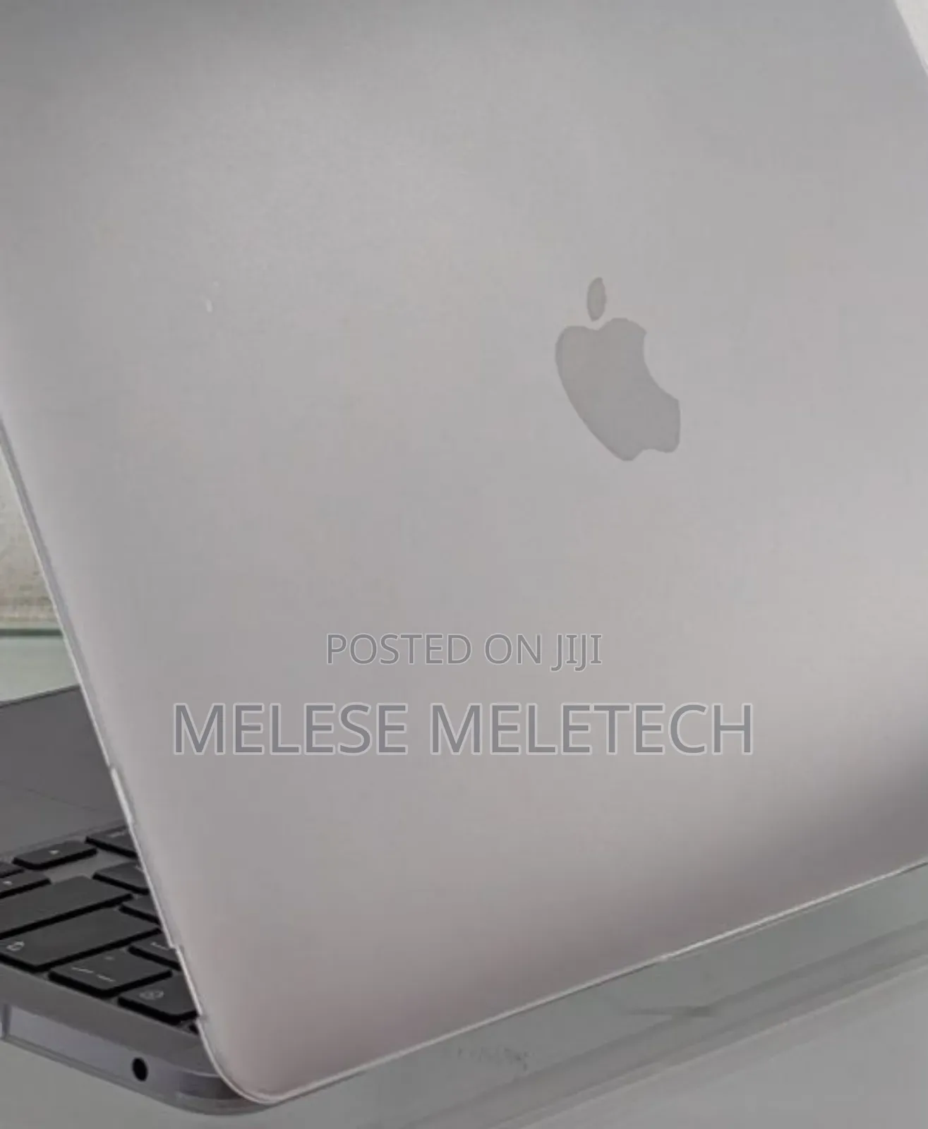 New Laptop Apple MacBook Pro 2022 M2 8GB Intel Core M2 SSD 256GB