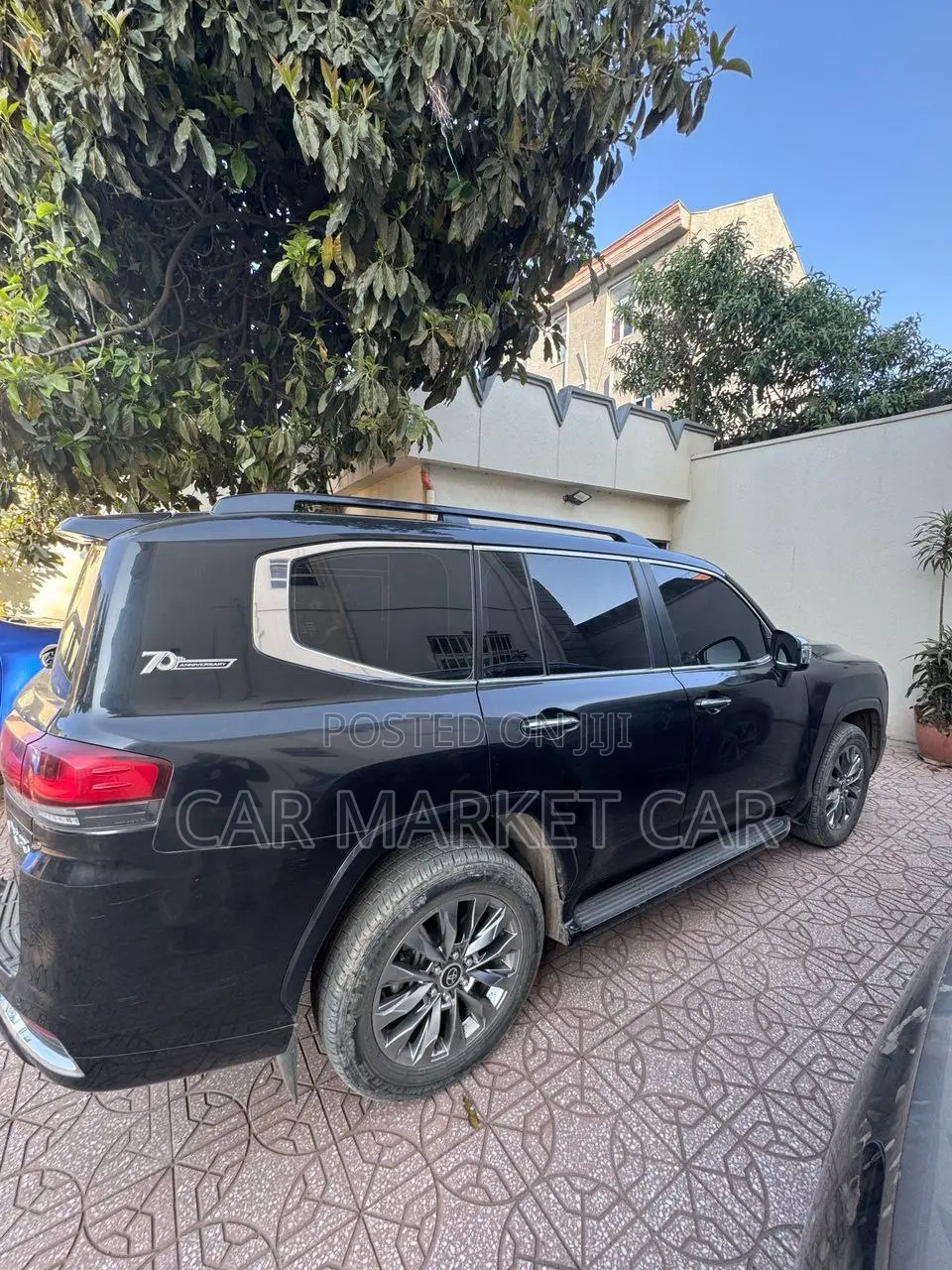 Toyota Land Cruiser LC300 2023 Black