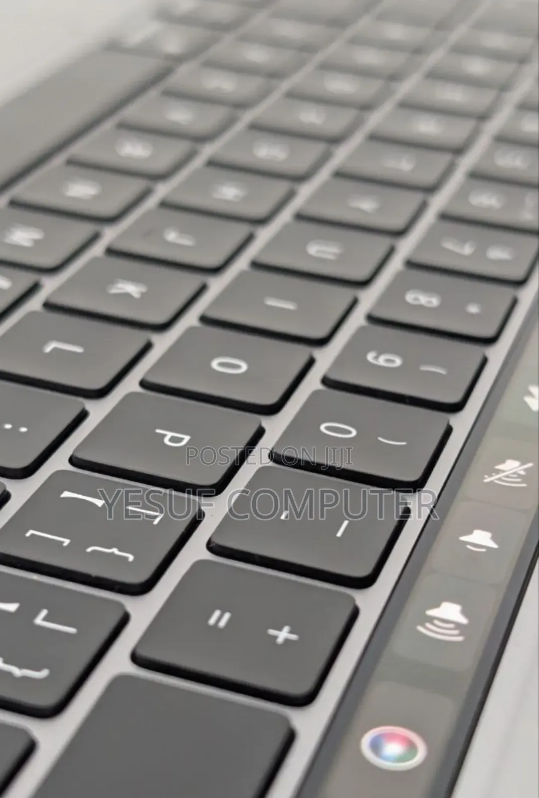 New Laptop Apple MacBook Pro 2022 M2 8GB Apple M1 SSD 256GB