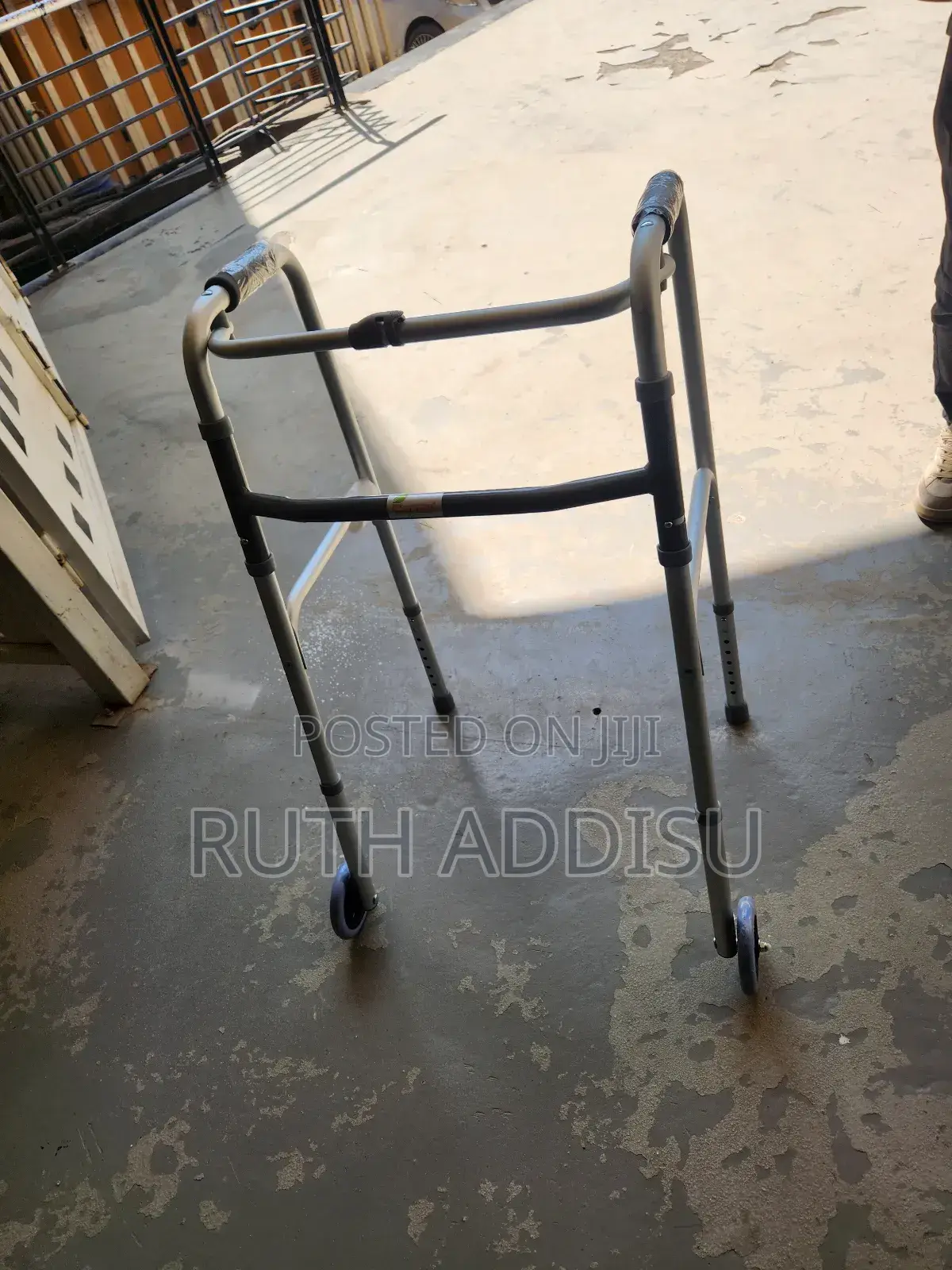 Walker Almunium Brand New Walker腔內heavy Duty Medical Walker輕易walker