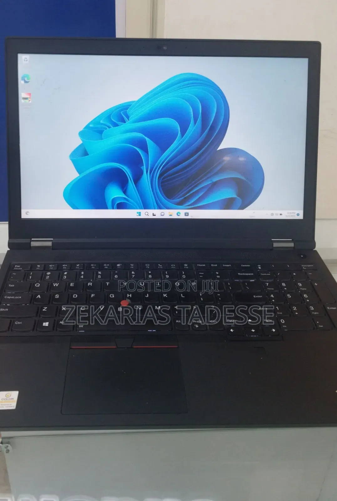 New Laptop Lenovo Thinkpad P15s 16GB Intel Core I7 SSD 256GB