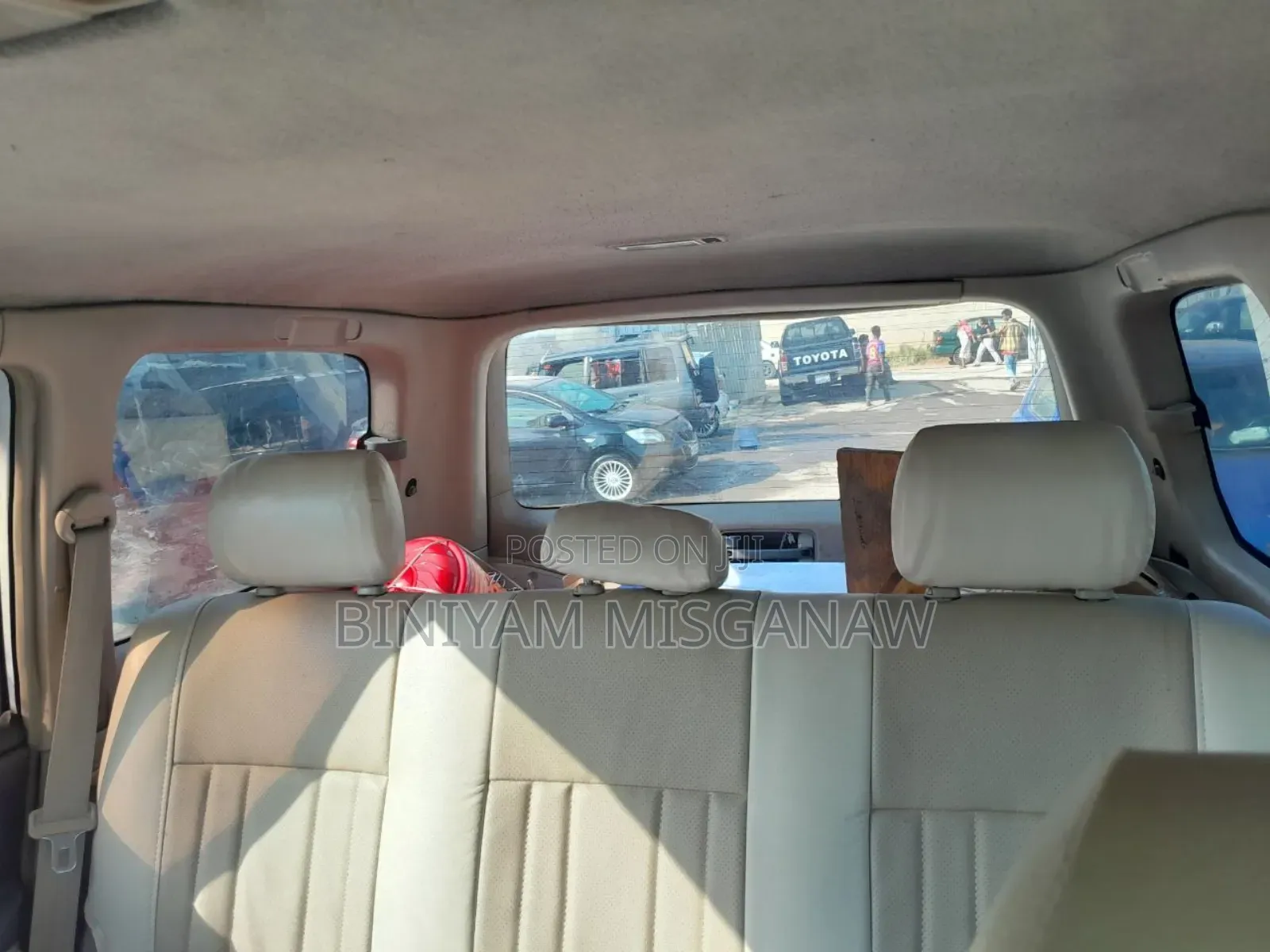 Toyota Land Cruiser 2000 White