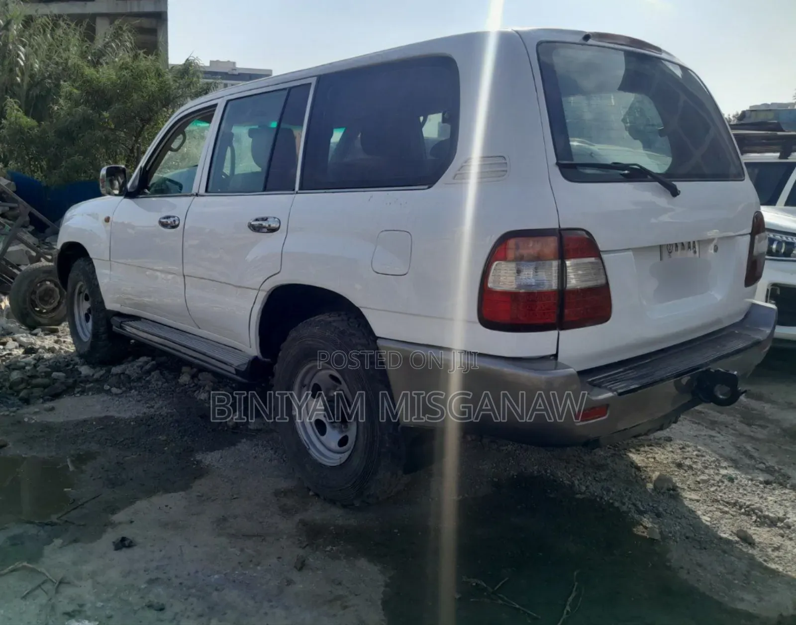 Toyota Land Cruiser 2000 White