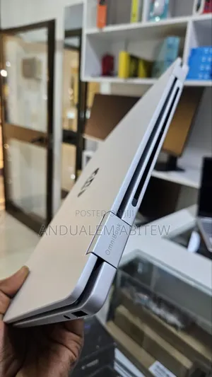 New Laptop HP OmniBook 5 14" 16GB Intel Core 7 SSD 1T