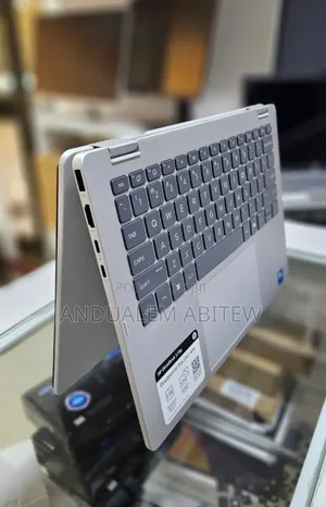 New Laptop HP OmniBook 5 14" 16GB Intel Core 7 SSD 1T