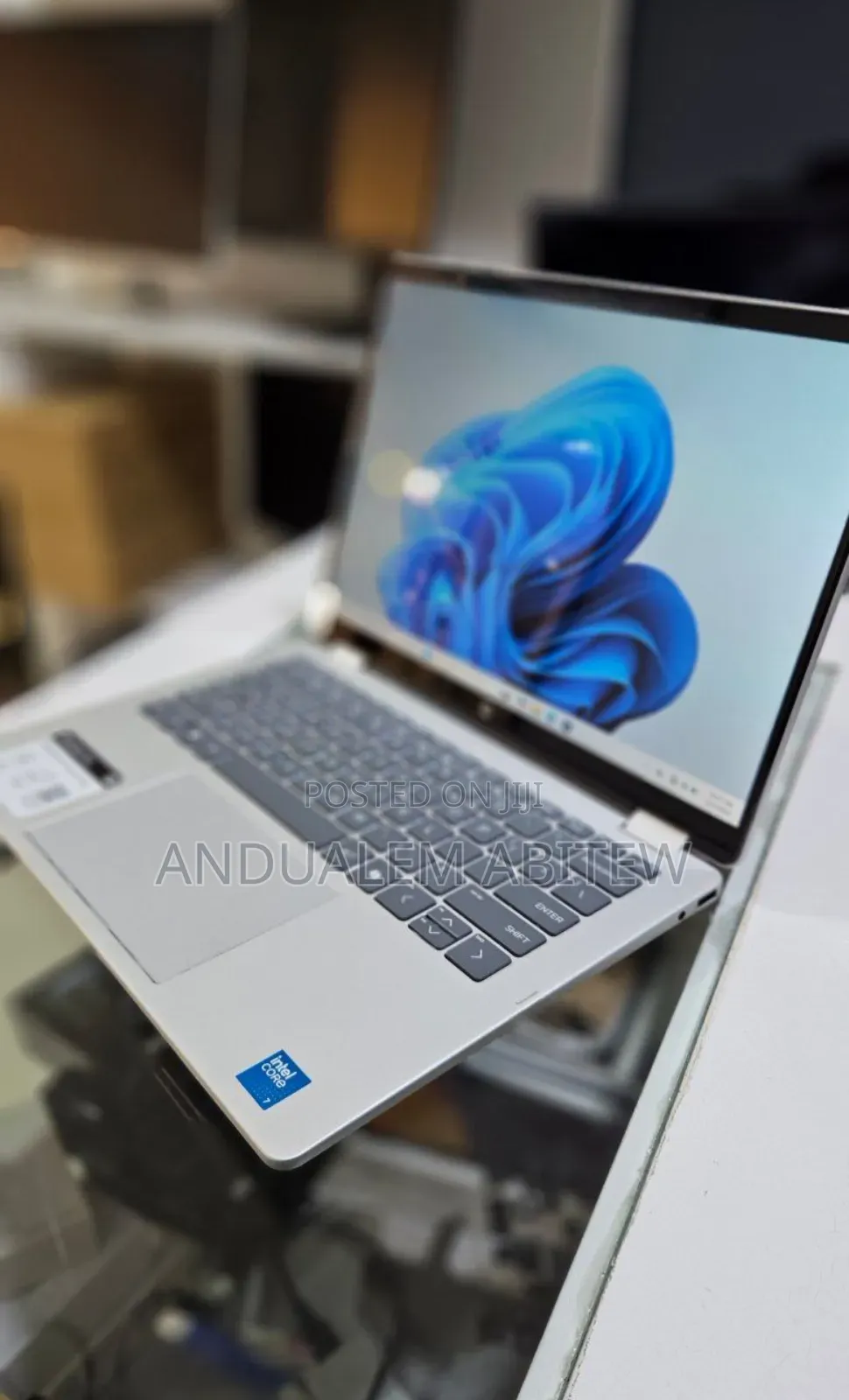 New Laptop HP OmniBook 5 14" 16GB Intel Core 7 SSD 1T