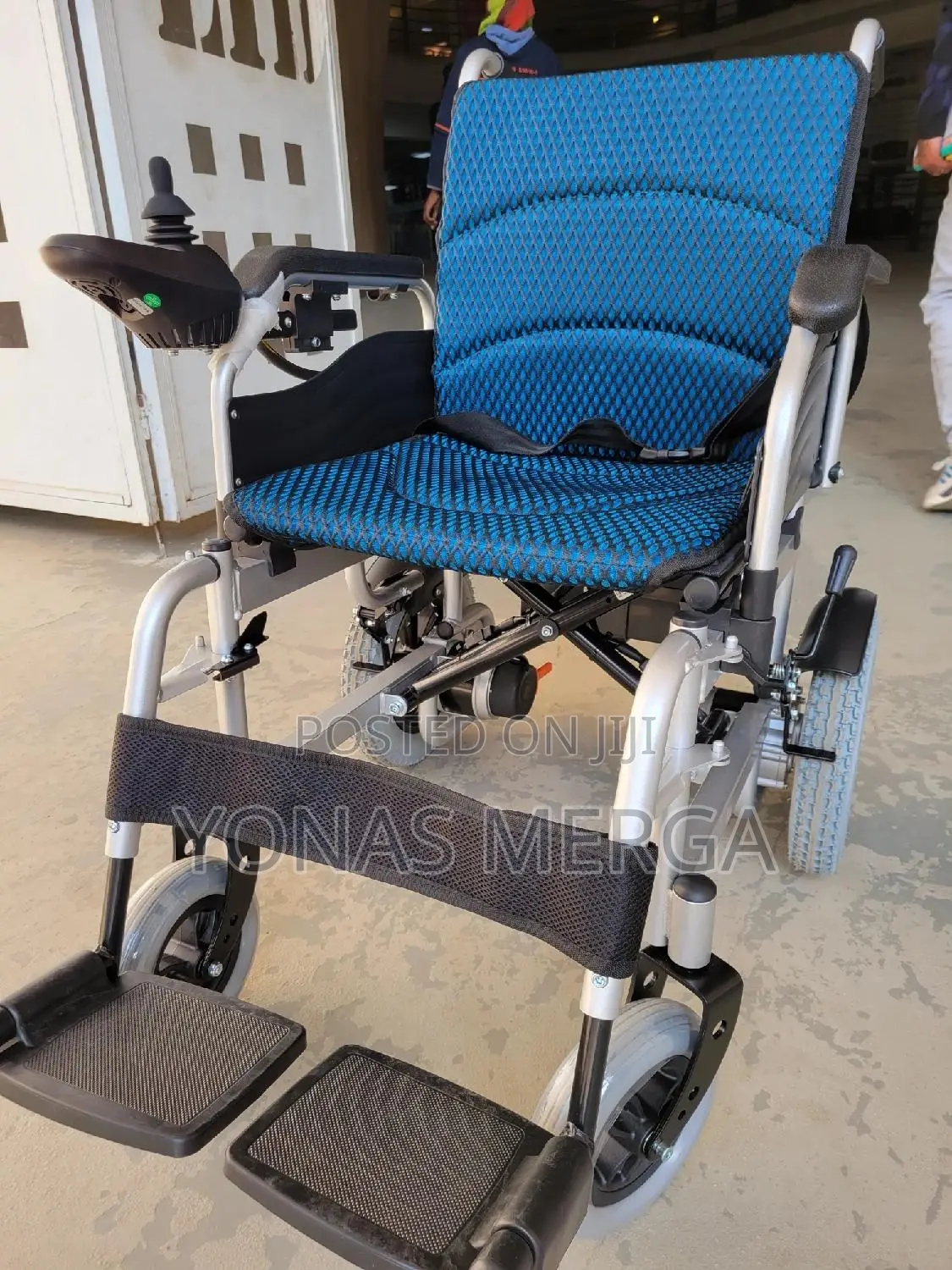 Electric Wheelchair – Durable, Comfortable囹0charging Wheelchair