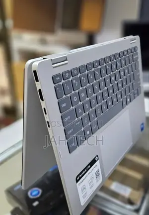 New Laptop HP OmniBook 5 Flip 16GB Intel Core 7 SSD 1T