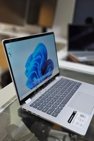 New Laptop HP OmniBook 5 Flip 16GB Intel Core 7 SSD 1T