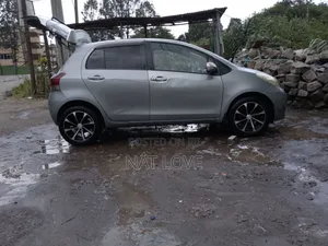 Toyota Yaris 2009 Silver