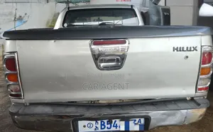 Toyota Hilux 2010 Gray