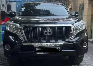 Photo - Toyota Land Cruiser Prado 2012 Black