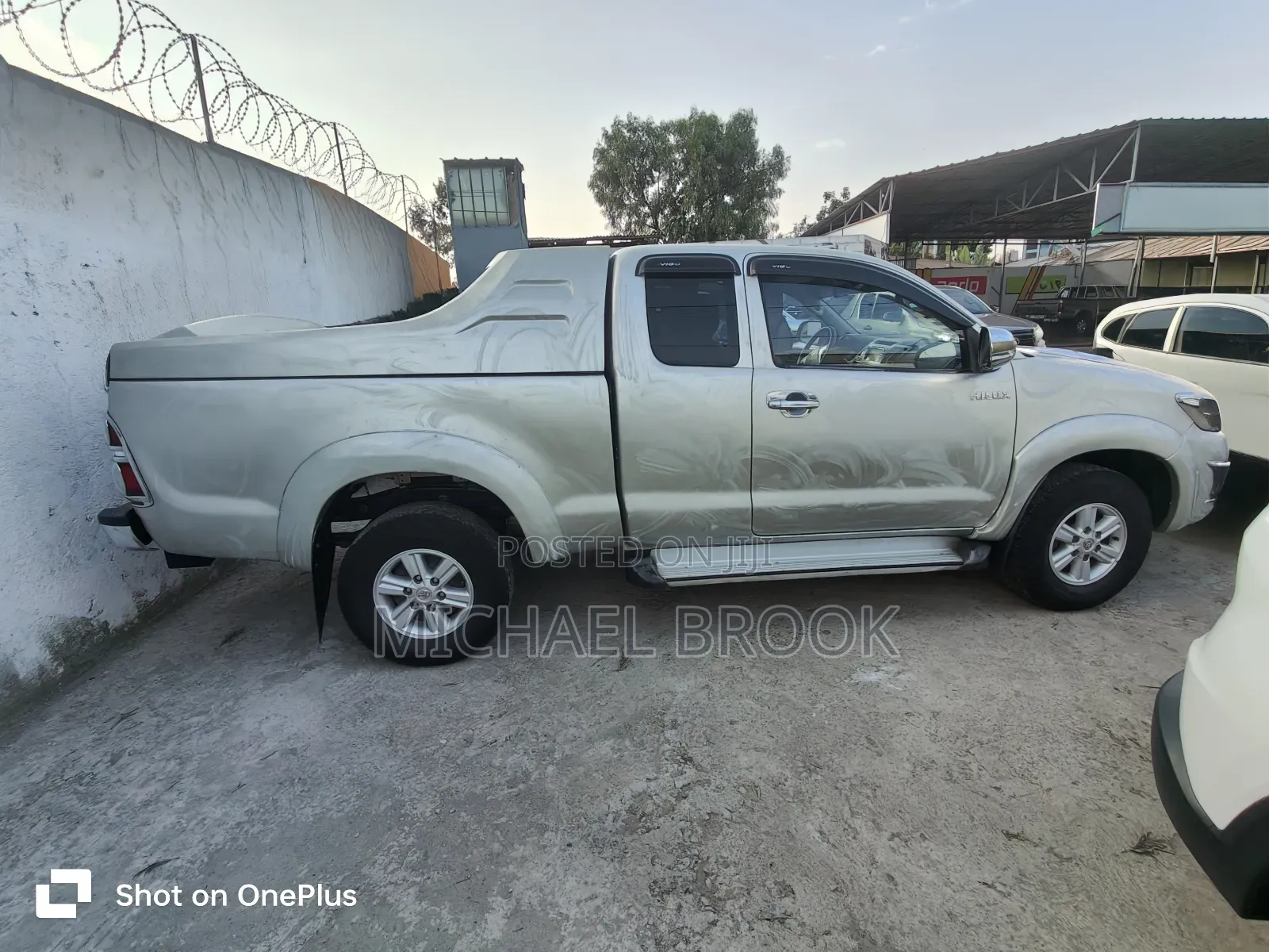 Toyota Hilux 2012 Silver