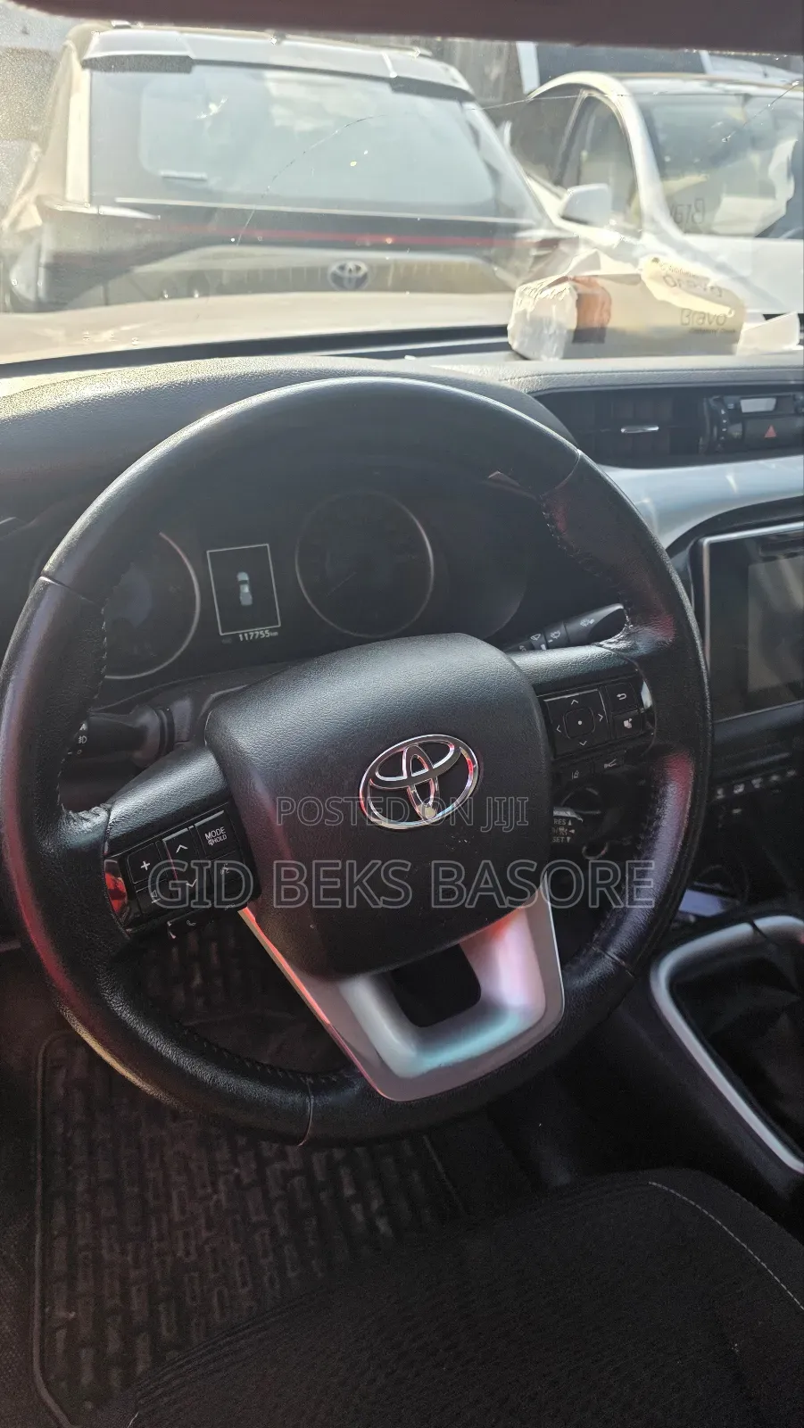 Toyota Hilux 2019 Gray