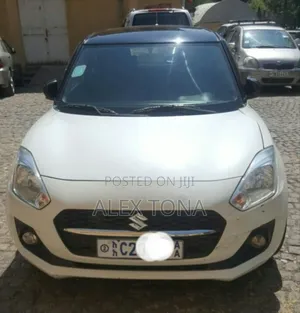 Photo - Suzuki Swift 2022 White
