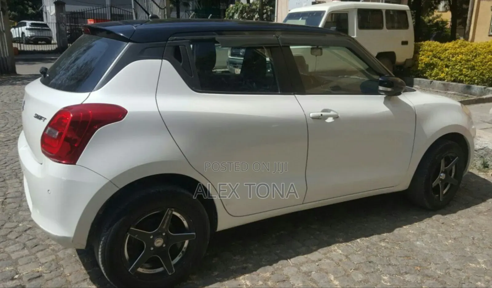 Suzuki Swift 2022 White