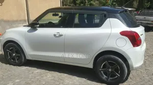 Suzuki Swift 2022 White