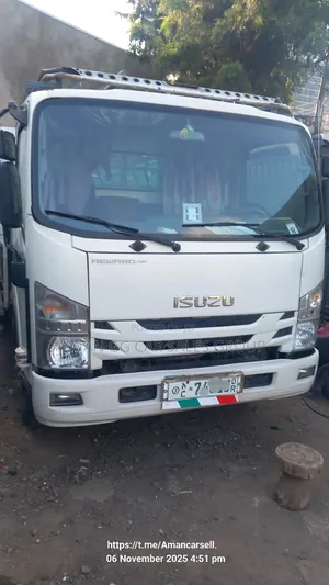 Photo - Isuzu. 1.7. Bank Available