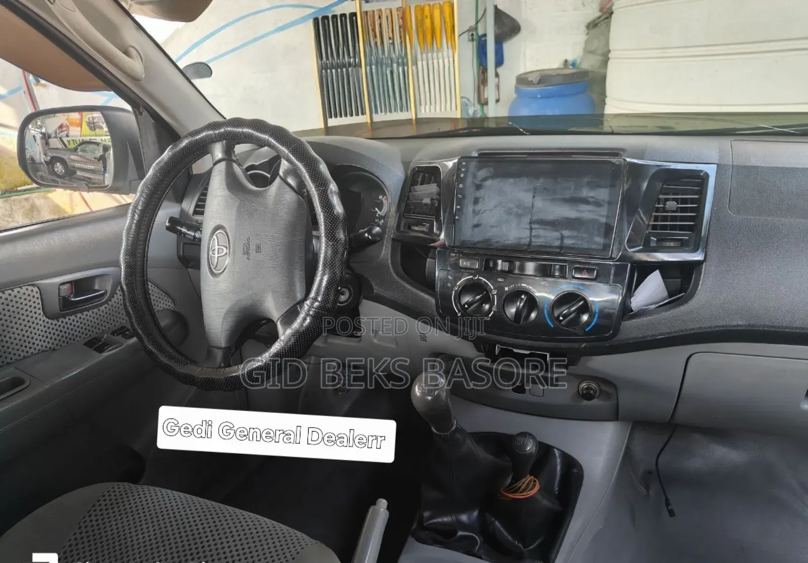 Toyota Hilux 2010 Silver