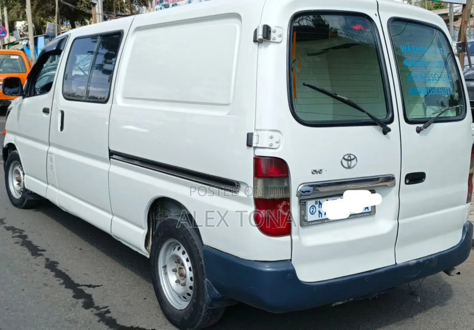 Toyota HiAce 2007 White