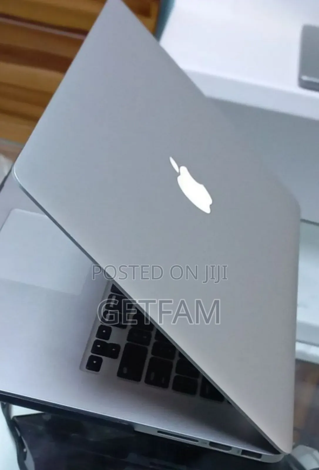 New Laptop Apple MacBook 2013 8GB Intel Core I7 SSD 256GB