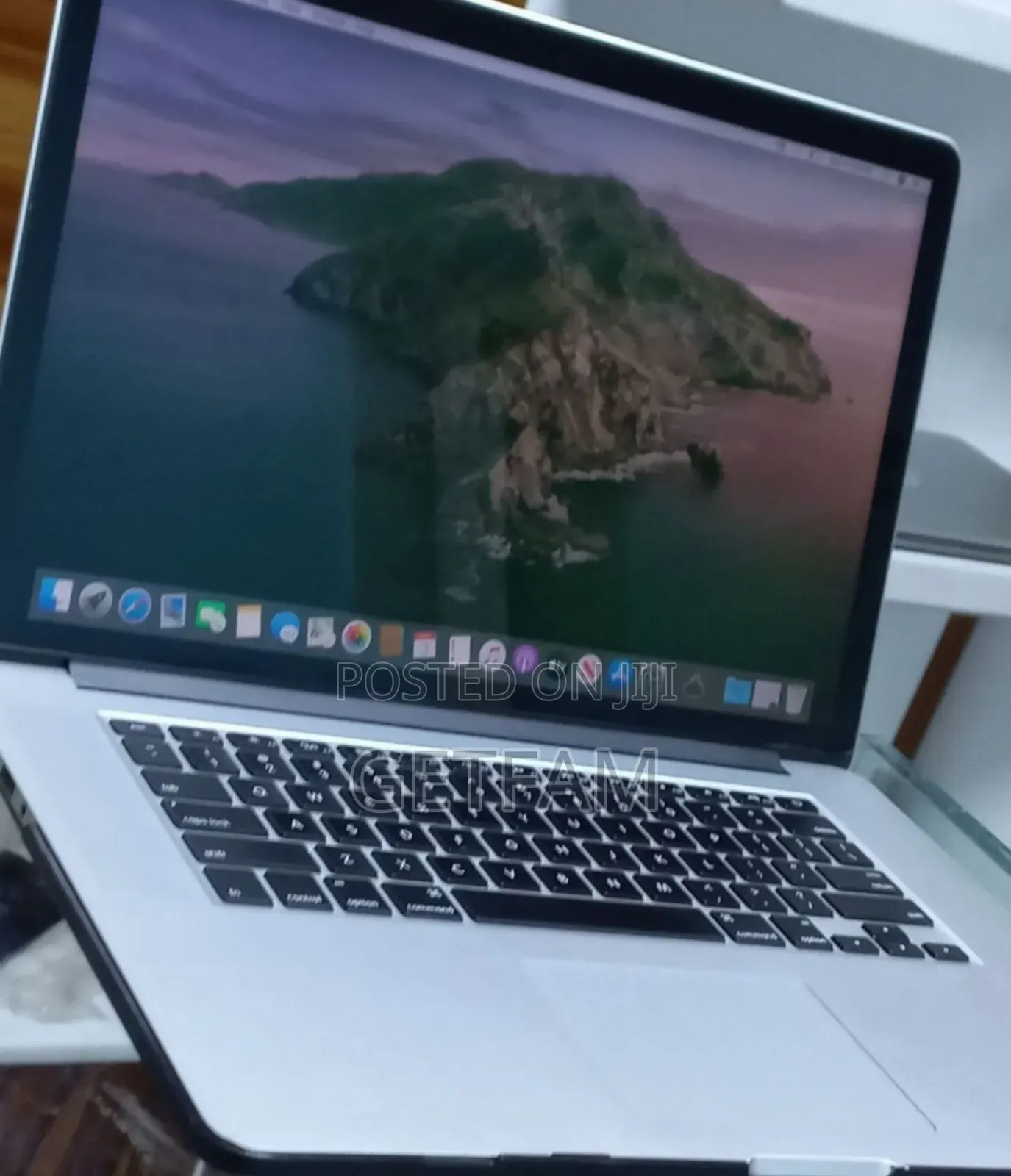 New Laptop Apple MacBook 2013 8GB Intel Core I7 SSD 256GB