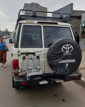Toyota Land Cruiser 2019 White