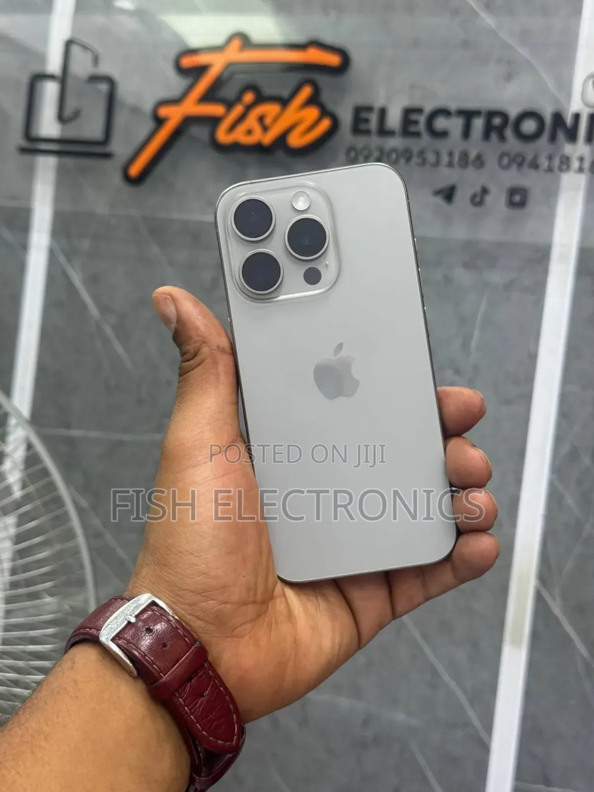 New Apple iPhone 15 Pro 256 GB Gray