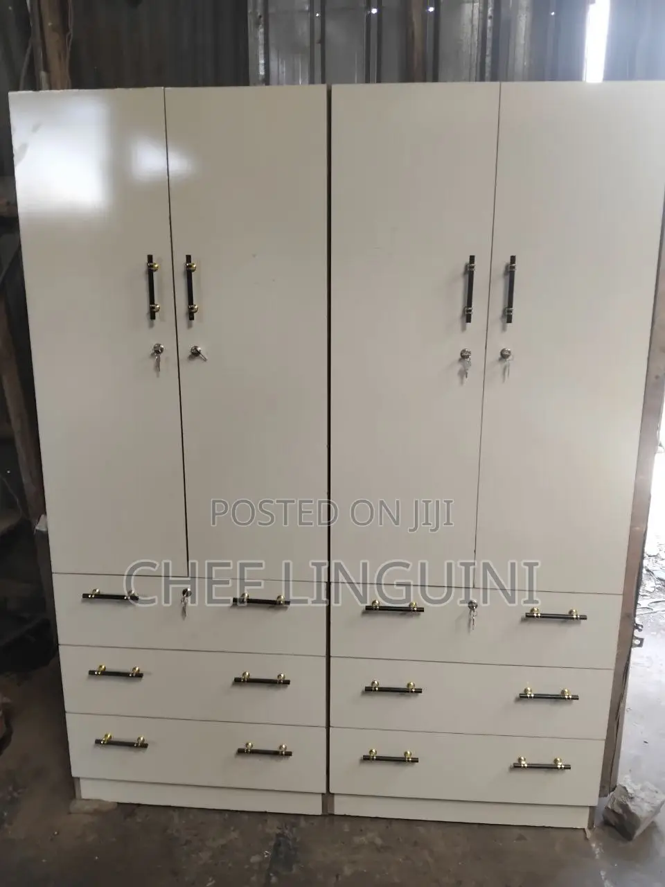 ቁምሳጥን Closet Wardrobe