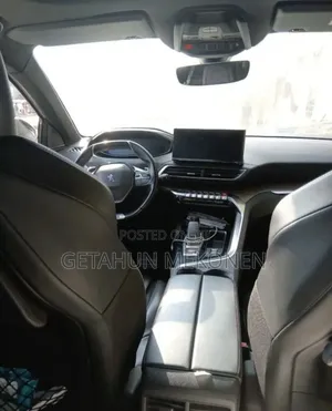 Peugeot 5008 2022 White