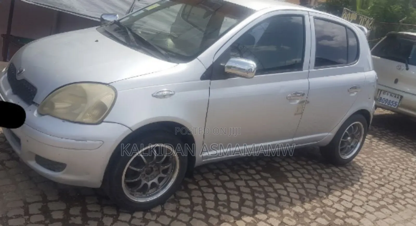 Toyota Vitz 2004 Silver