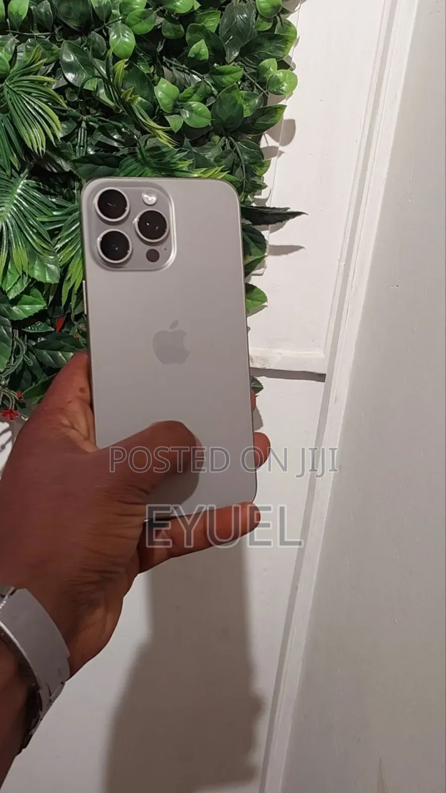 New Apple iPhone 15 Pro Max 256 GB Silver